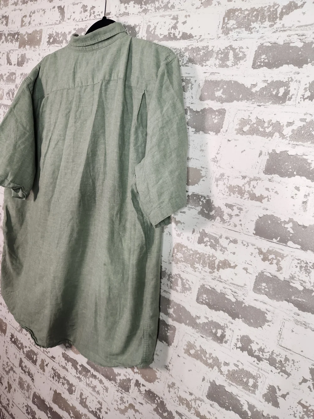 Old Navy Light Linen  Sage Green Short-Sleeve Button-Down Shirt